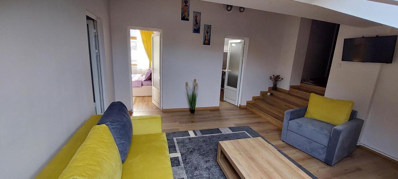 Central Palace Iasi Apart Екстер'єр фото